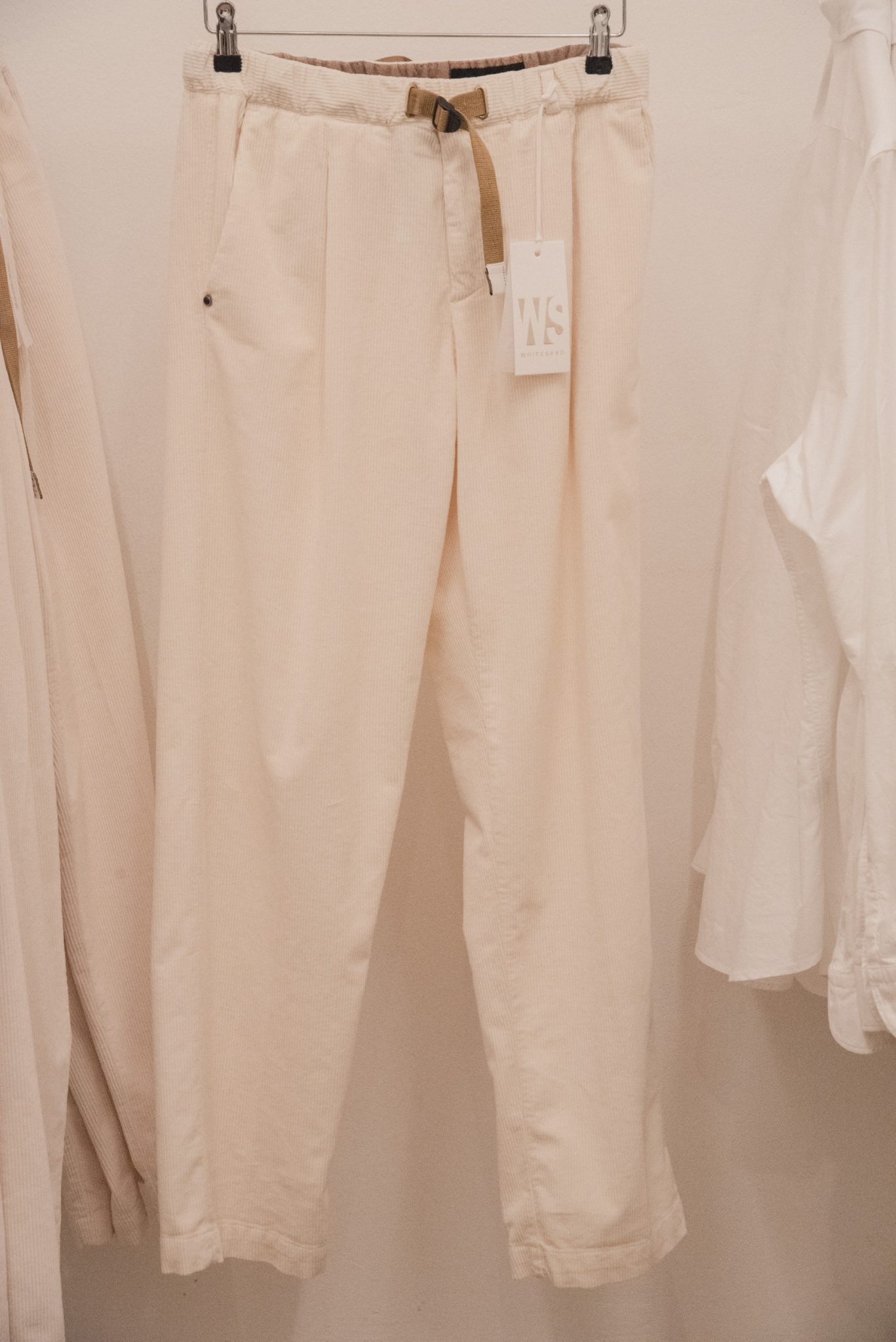 WHITESAND fw25/26